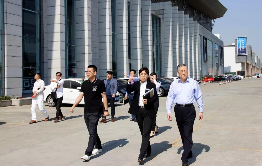 欧美同学会企业家联谊会会长、美中投资海明堡(亚洲)直升机董事局主席徐昌东莅临中亚参观考察