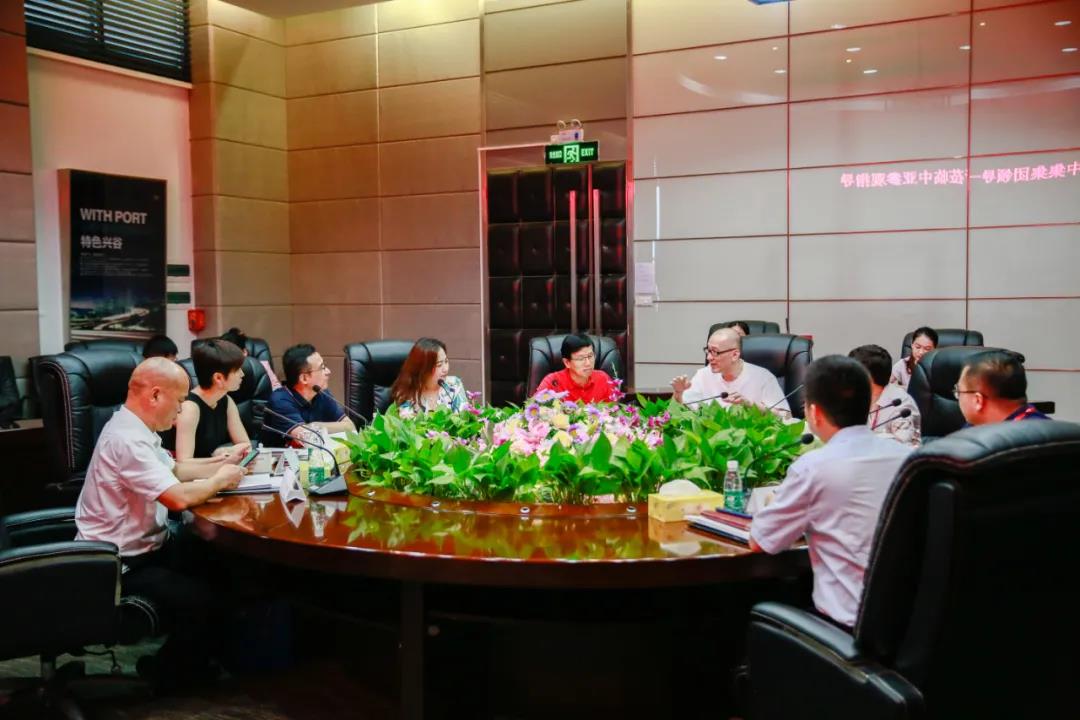 深化合作,共谋发展丨中集产城发展集团领导一行莅临中亚硅谷产业基地参观考察(图4) 深化合作,共谋发展丨中集产城发展集团领导一行莅临中亚硅谷产业基地参观考察(图4)