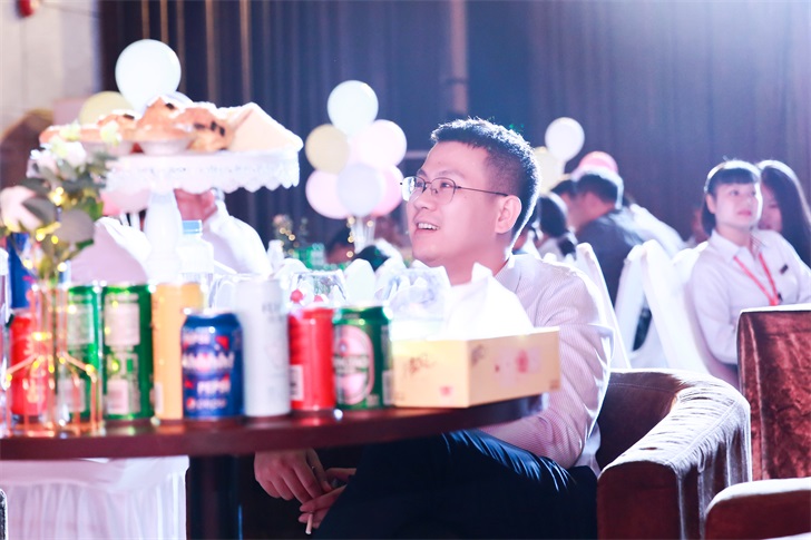 筑梦中亚 共赴征程|2021年度集团茶话会圆满举行(图3) 筑梦中亚 共赴征程|2021年度集团茶话会圆满举行(图3)