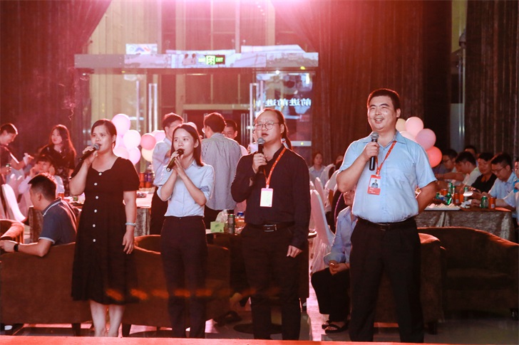 筑梦中亚 共赴征程|2021年度集团茶话会圆满举行(图5) 筑梦中亚 共赴征程|2021年度集团茶话会圆满举行(图5)