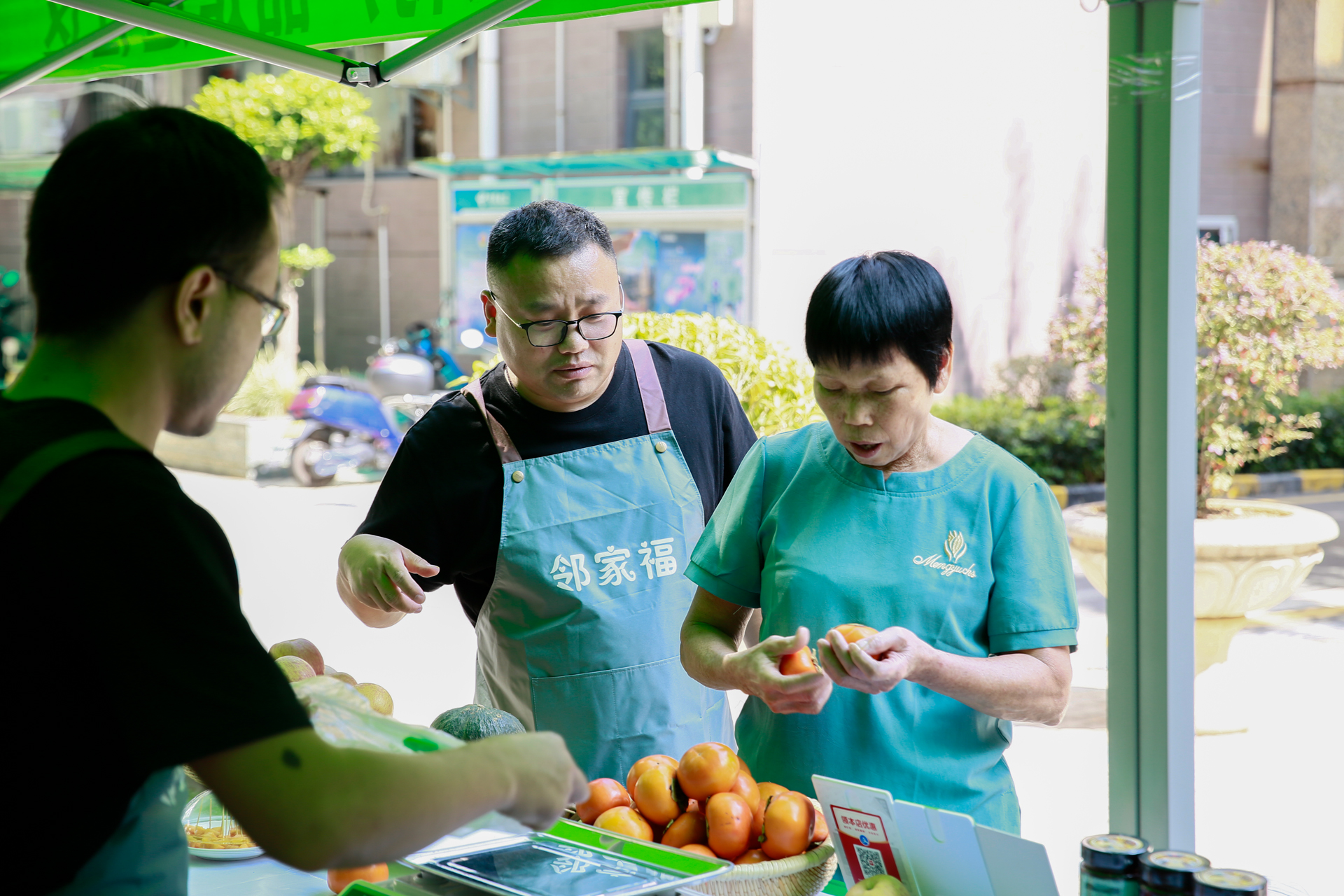 助力消费帮扶|陕西省宝鸡市凤翔特色产品进社区活动圆满举办(图3) 助力消费帮扶|陕西省宝鸡市凤翔特色产品进社区活动圆满举办(图3)