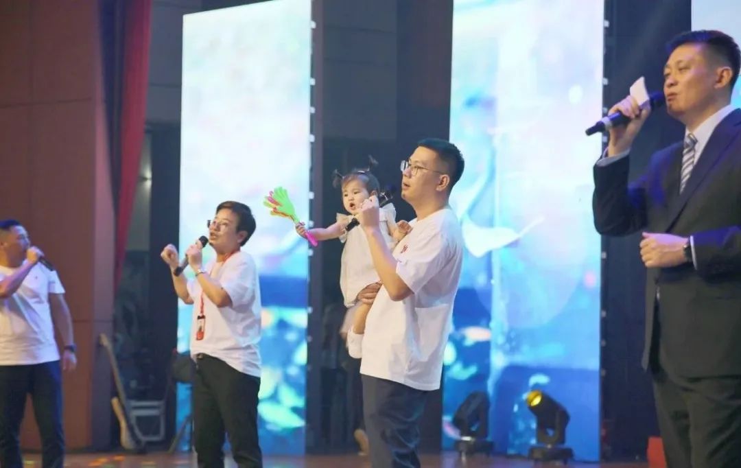 栉风沐雨 砥砺前行 | 中亚集团十五周年庆典圆满举行(图10) 栉风沐雨 砥砺前行 | 中亚集团十五周年庆典圆满举行(图10)