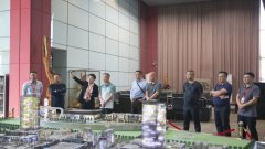 湖北省咸宁市嘉鱼县领导莅临中亚参观考察